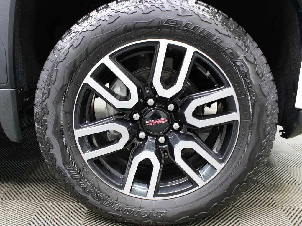 Used 2024 GMC Sierra 1500 AT4 image 8