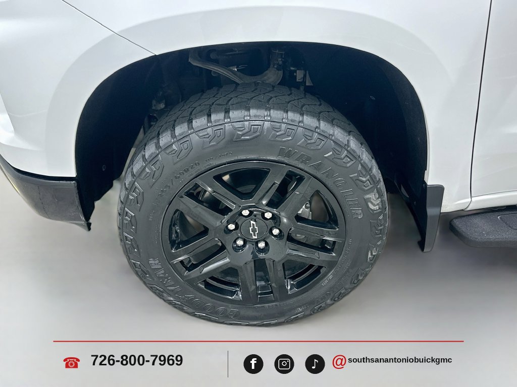Used 2023 Chevrolet Silverado 1500 LT Trail Boss w/ LT Trail Boss Premium Package AWD/4WD image 33