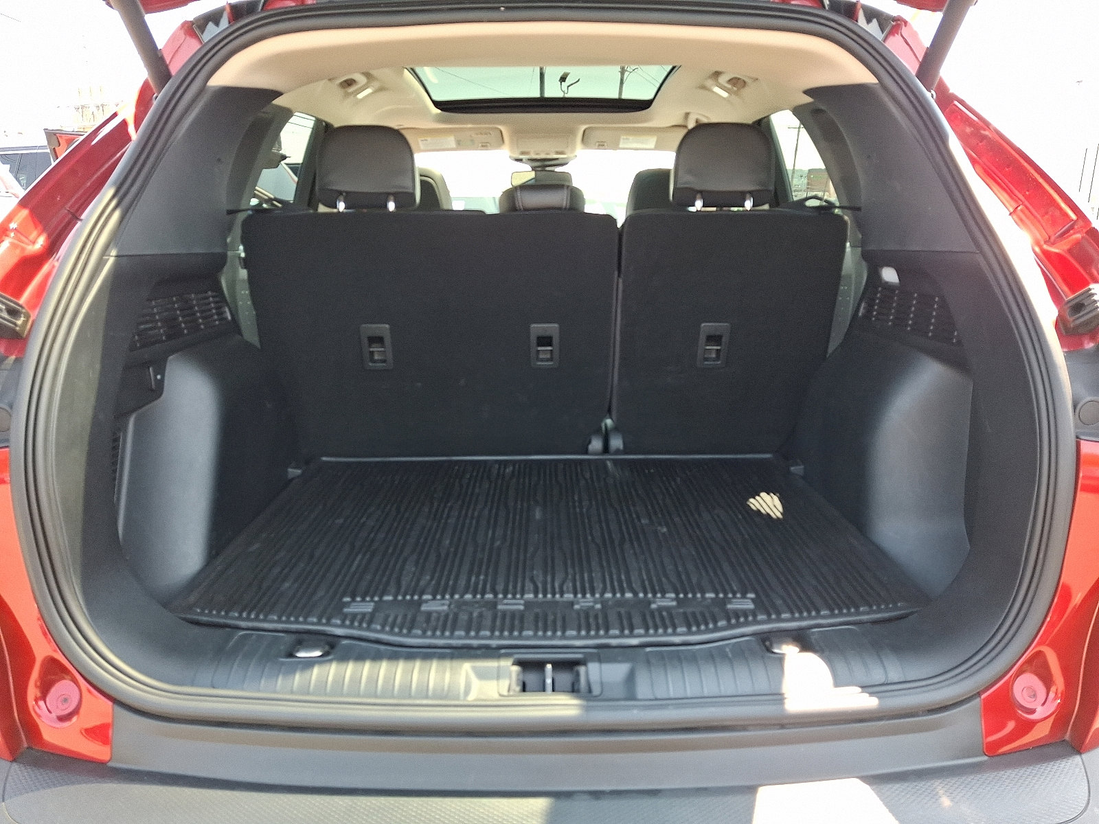 Used 2020 Ford Escape Titanium image 28