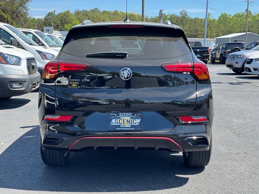 Used 2022 Buick Encore GX Select w/ Sport Touring Package FWD image 4