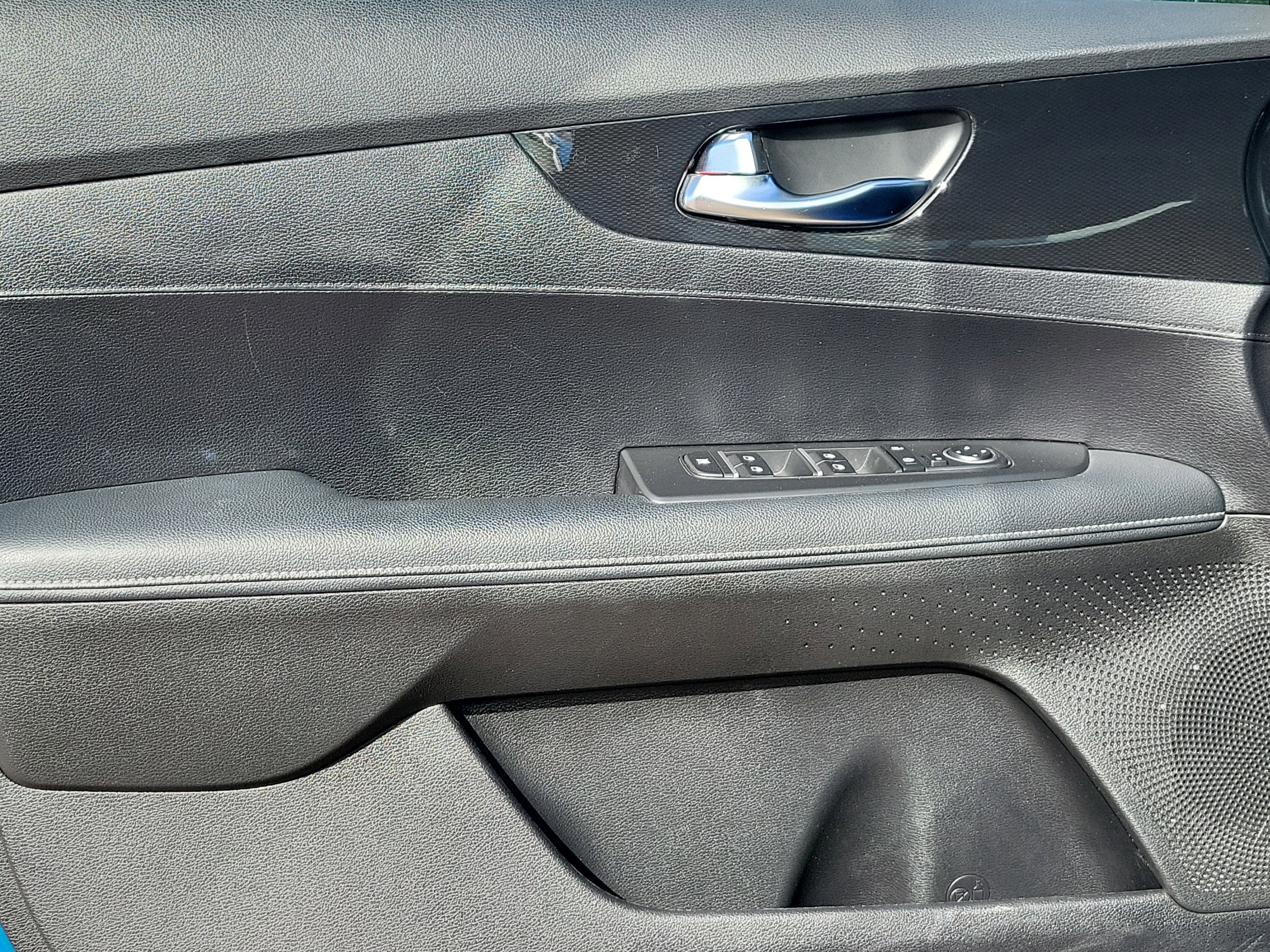 Used 2024 Kia Forte GT-Line image 6