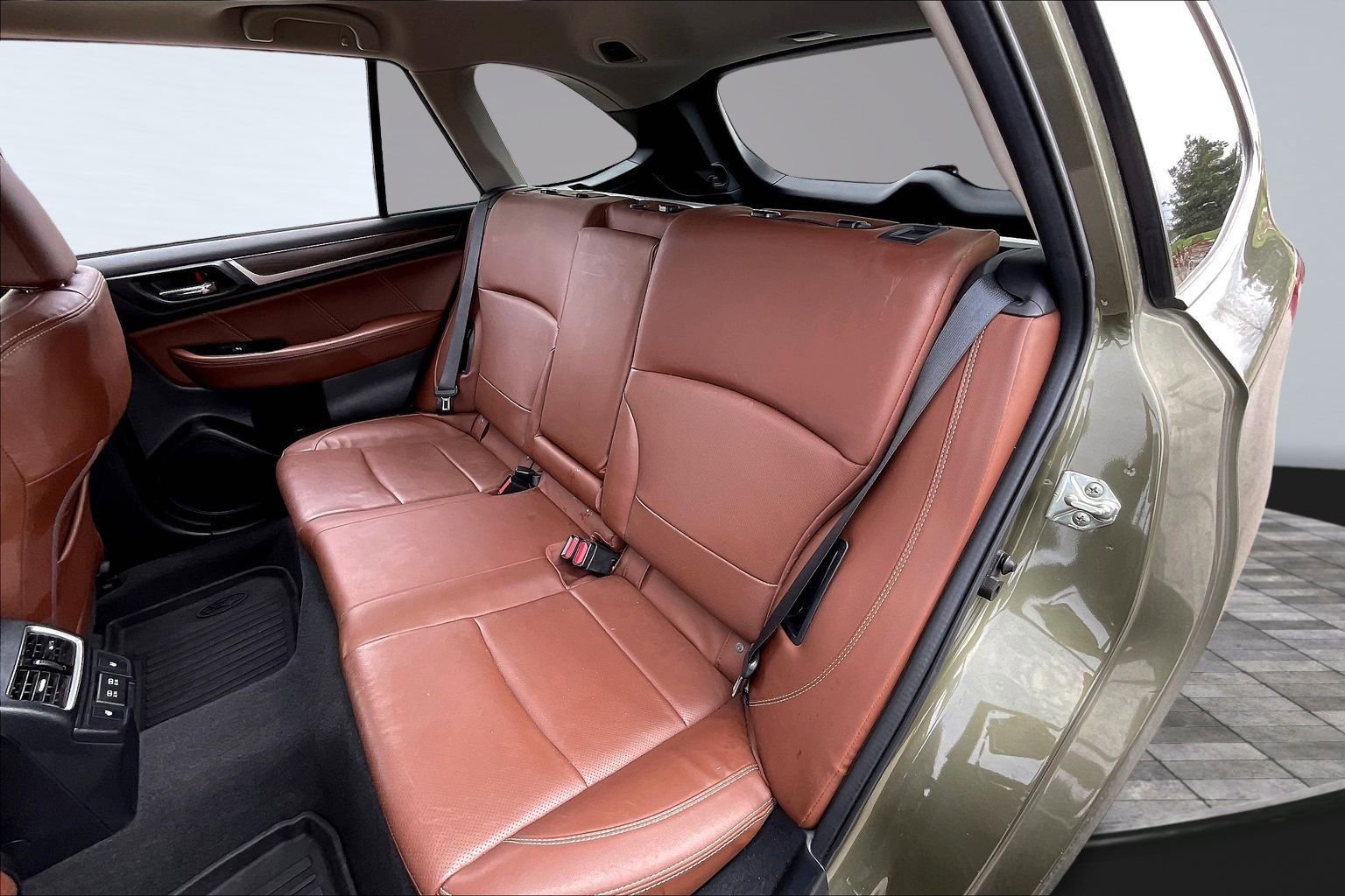 Used 2019 Subaru Outback 2.5i Touring w/ Popular Package #3A image 27