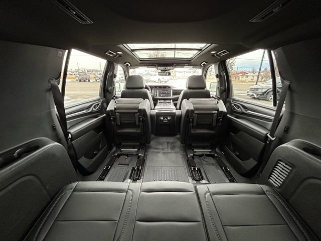 Used 2023 GMC Yukon XL Denali AWD/4WD image 53