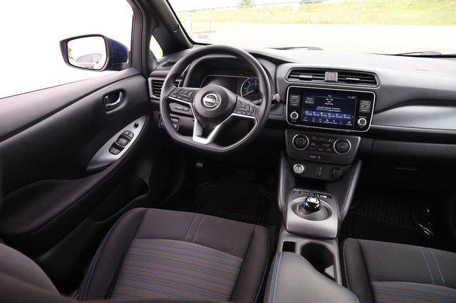 Used 2025 Nissan Leaf S FWD image 24