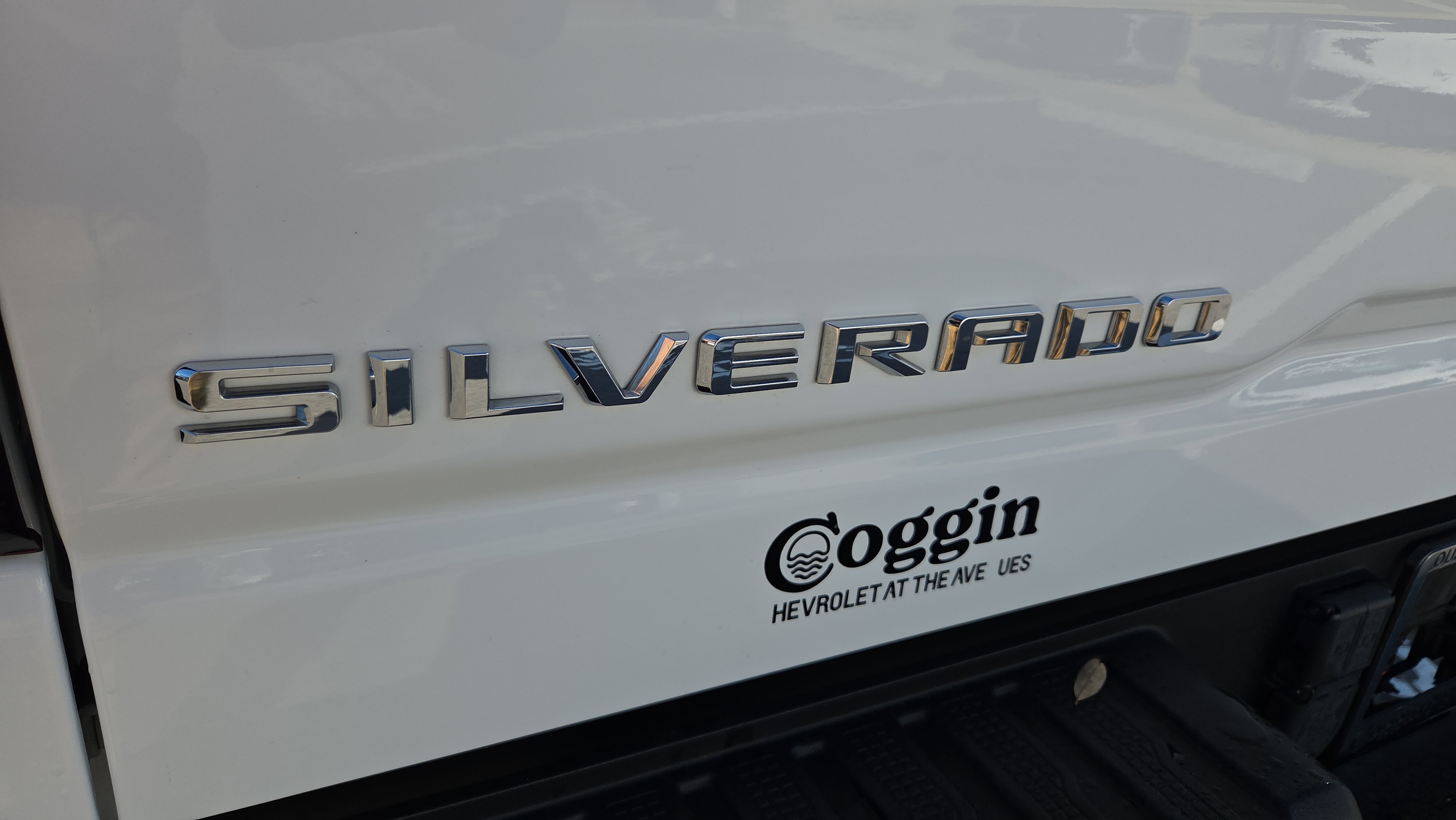 Used 2024 Chevrolet Silverado 2500 LTZ w/ LTZ Plus Package image 16