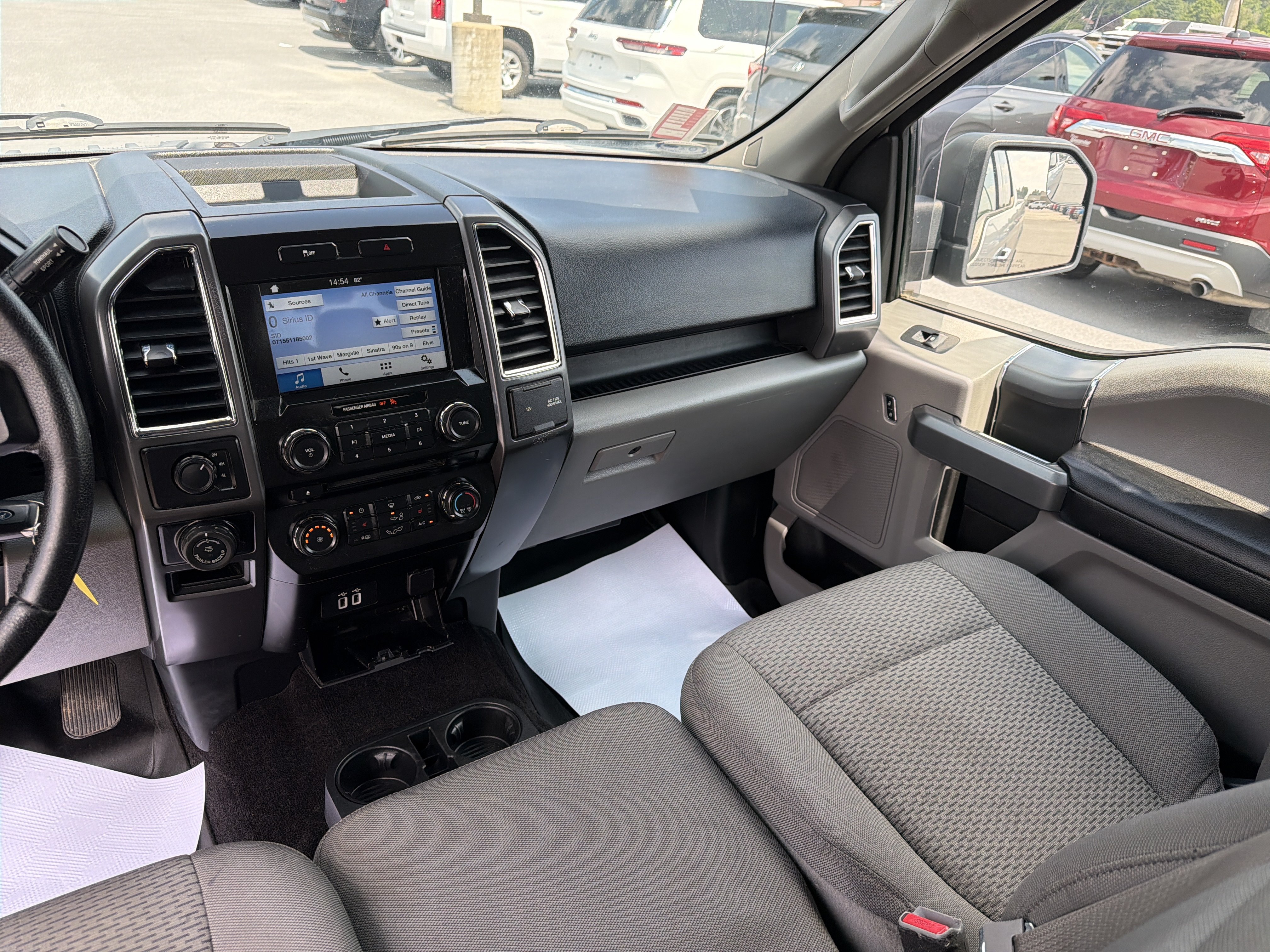 Used 2016 Ford F150 XLT w/ Equipment Group 302A Luxury AWD/4WD image 7