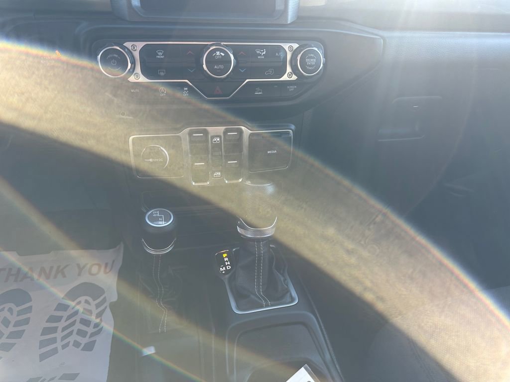 Used 2023 Jeep Wrangler Sahara image 11