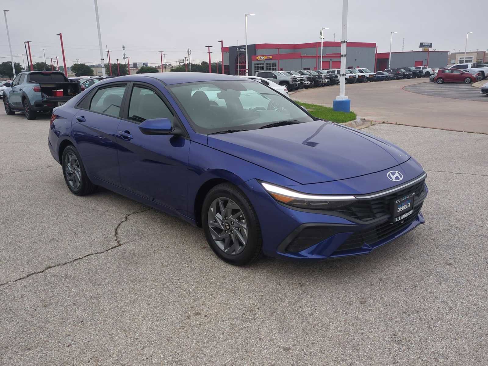 Used 2024 Hyundai Elantra SEL FWD image 2