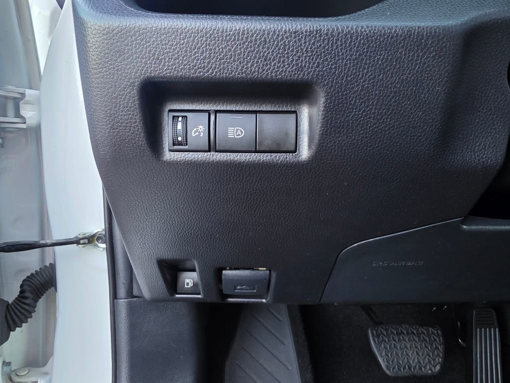 Used 2024 Toyota RAV4 XLE image 19