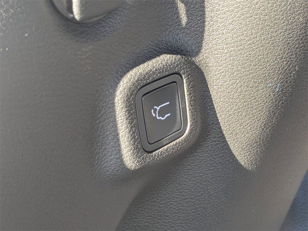 New 2026 Jeep Compass Limited image 32