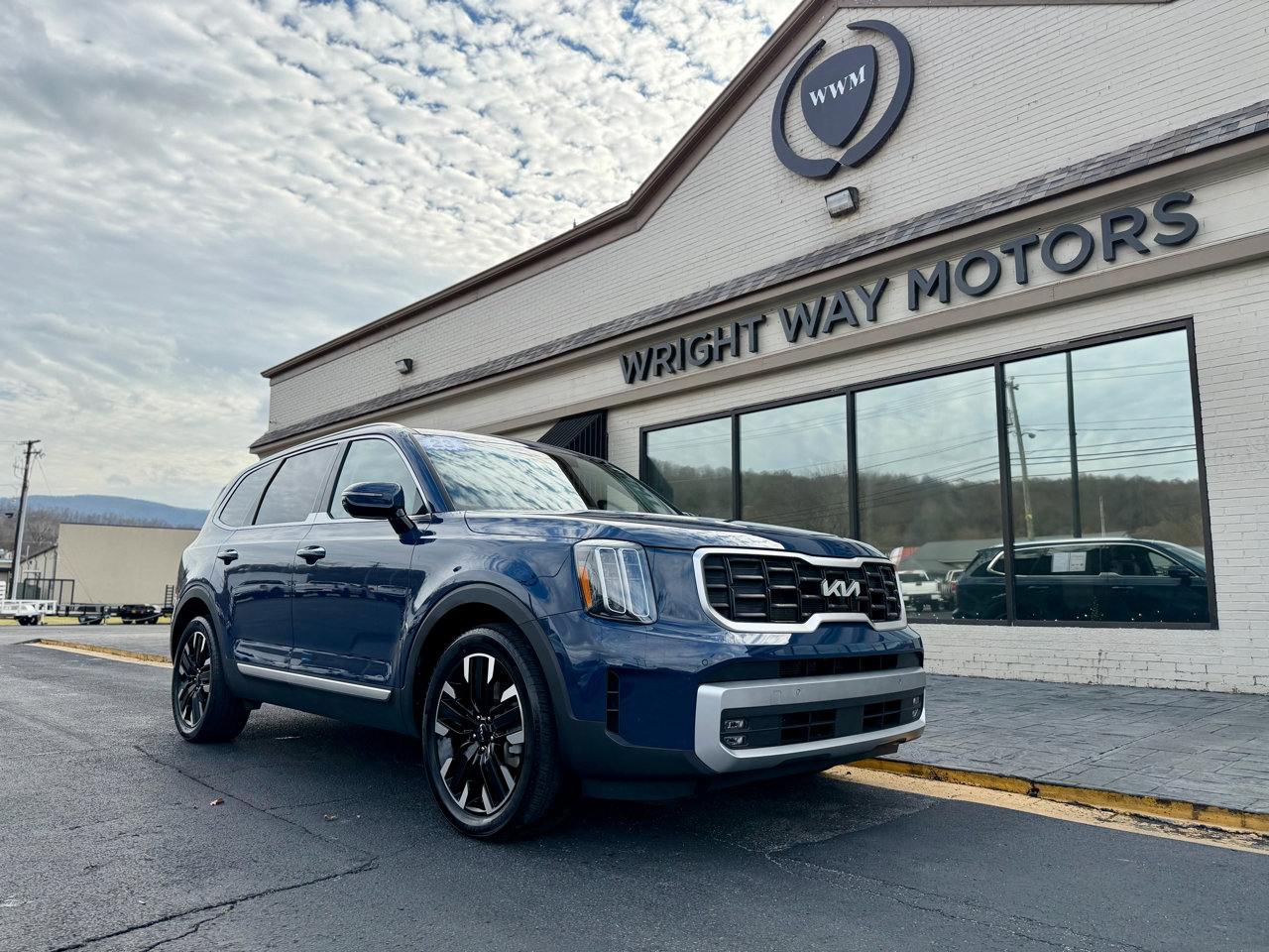 Used 2023 Kia Telluride SX Prestige image 1