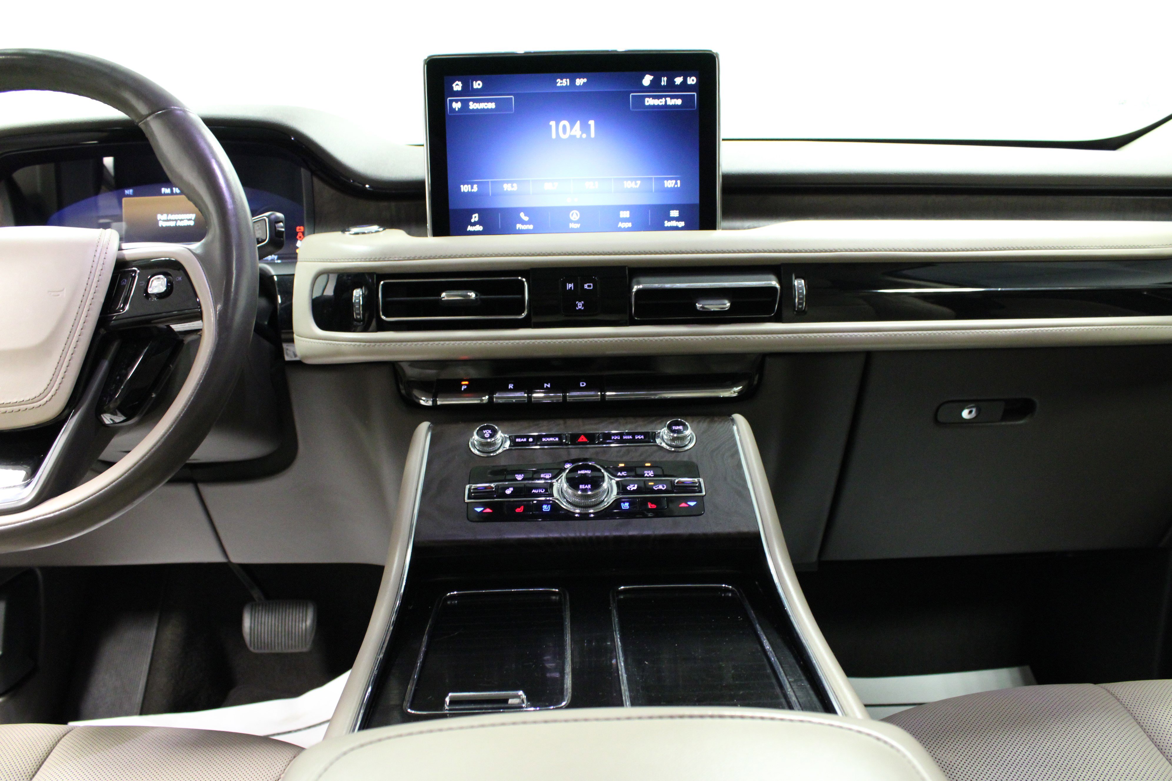 Used 2022 Lincoln Aviator Reserve w/ Elements Package Plus image 19