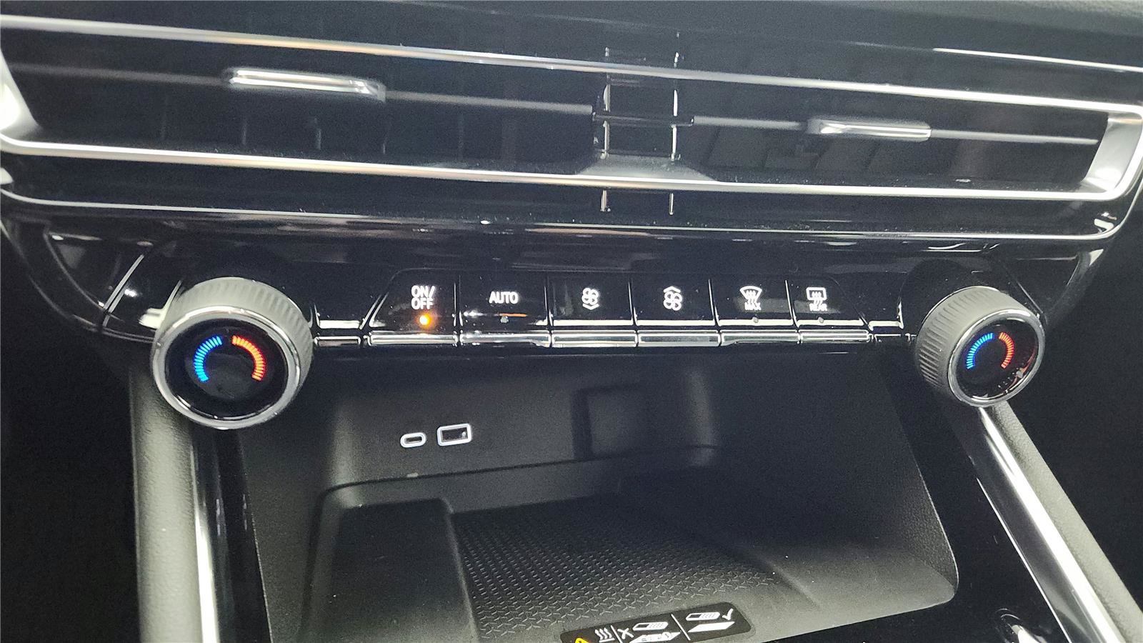 New 2026 Chevrolet Traverse RS AWD/4WD image 26