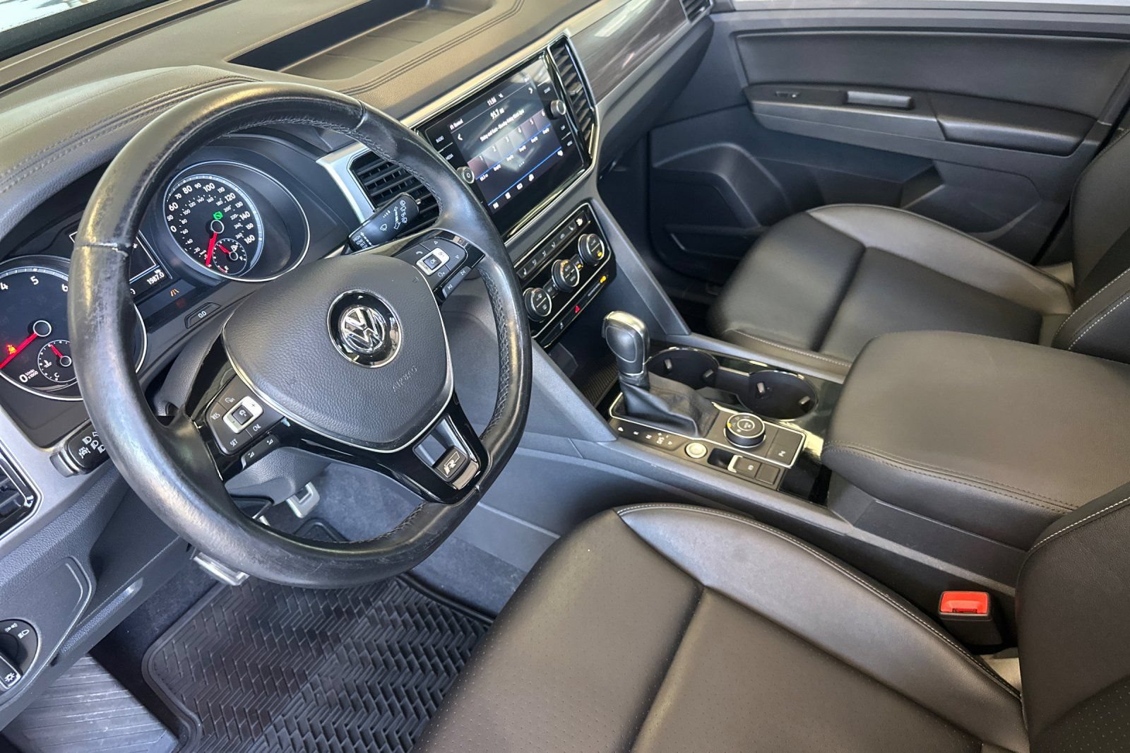 Used 2018 Volkswagen Atlas SEL AWD/4WD image 9