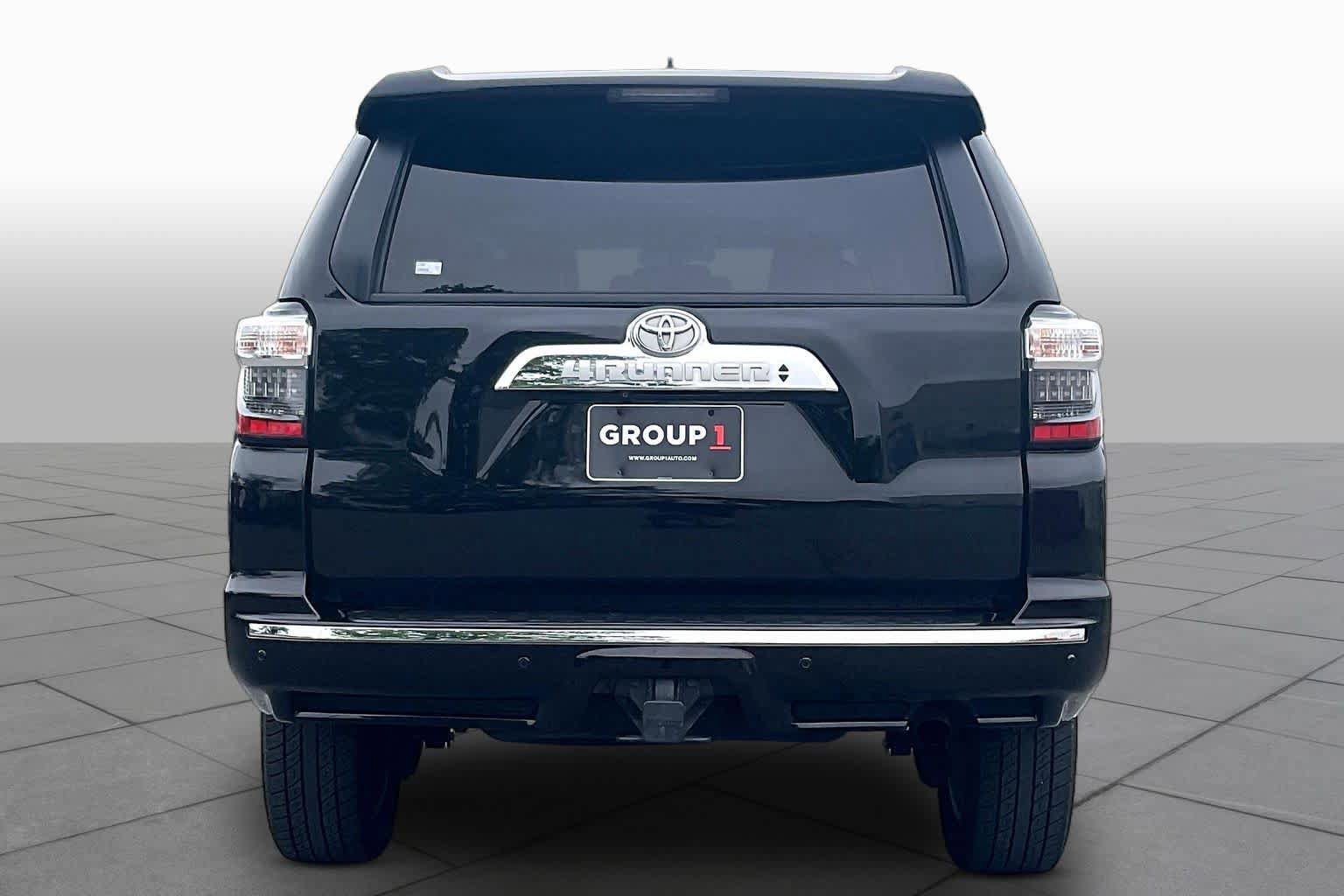 Used 2014 Toyota 4Runner Limited AWD/4WD image 4