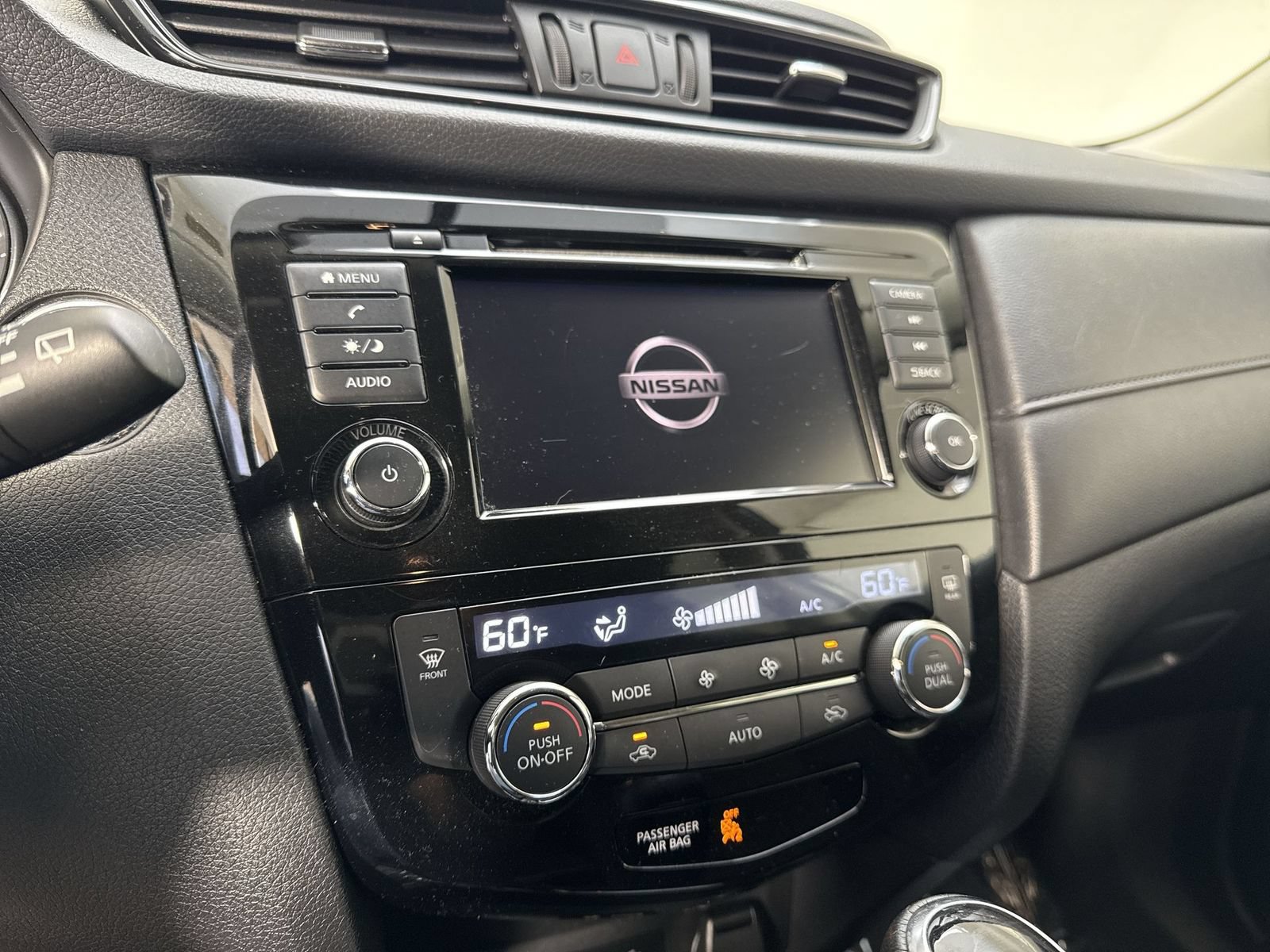 Used 2018 Nissan Rogue SV AWD/4WD image 6