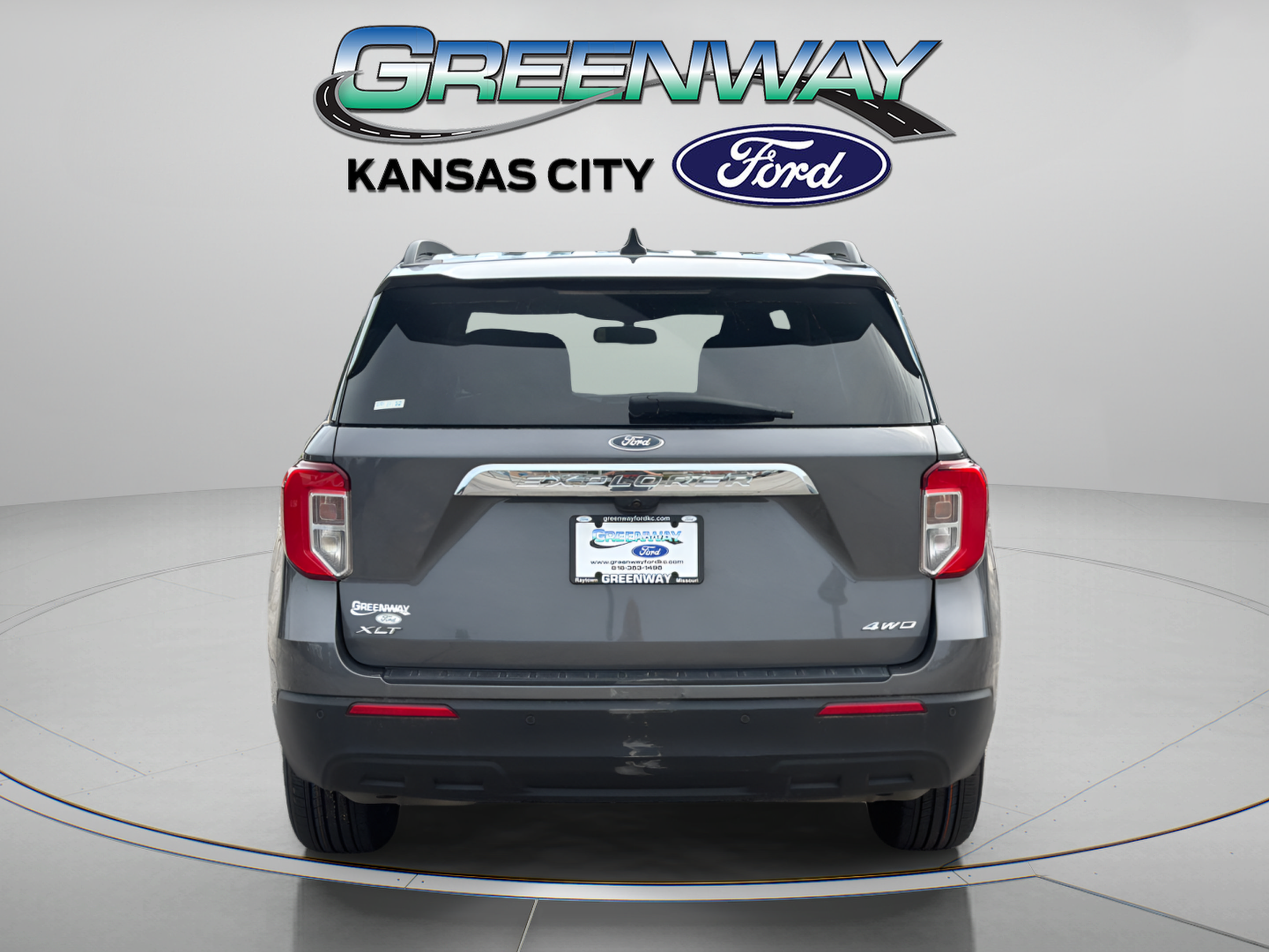 Used 2023 Ford Explorer XLT AWD/4WD image 6