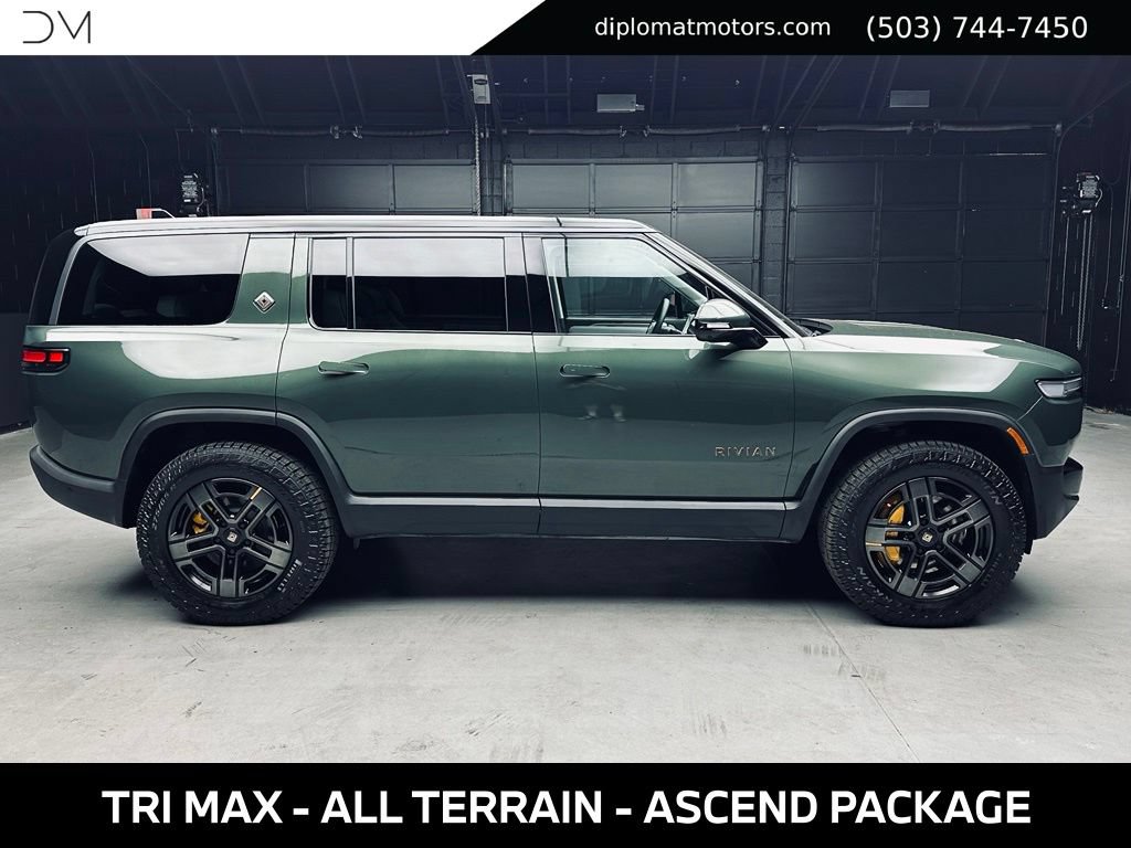 Used 2025 Rivian R1S Premium AWD/4WD image 7