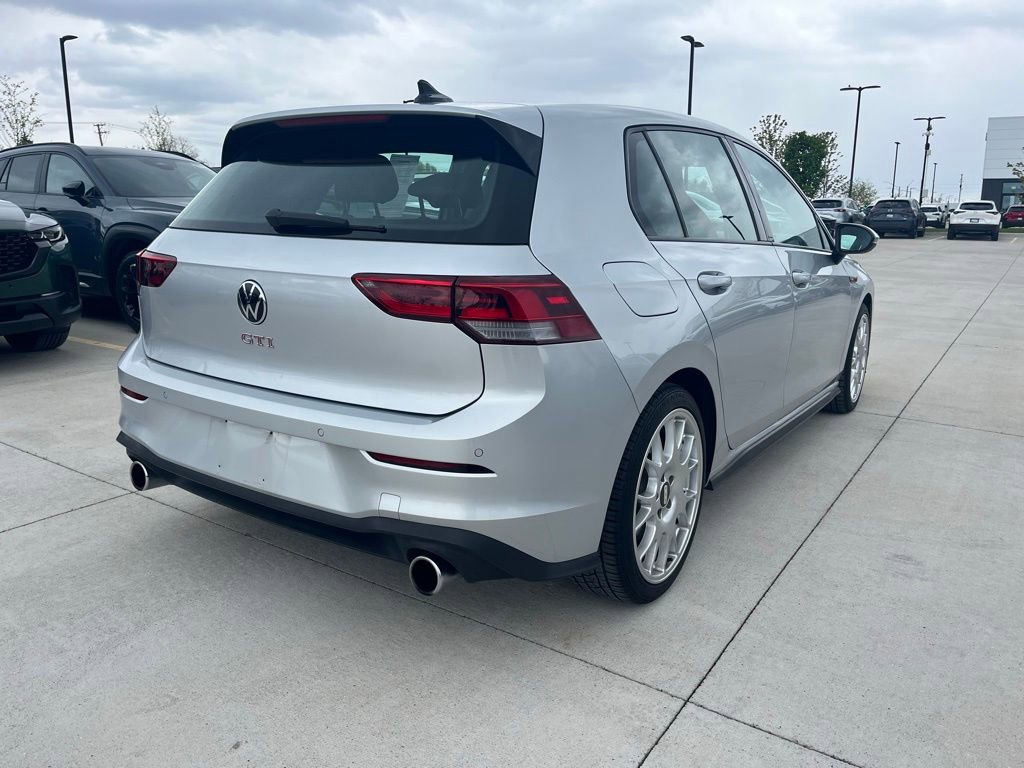 Used 2022 Volkswagen GTI SE FWD image 9