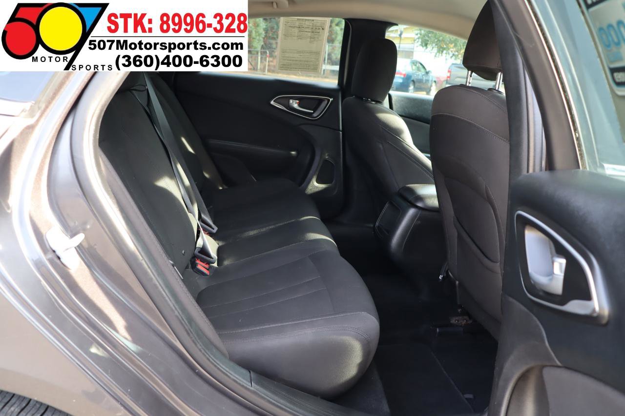 Used 2016 Chrysler 200 LX FWD image 16