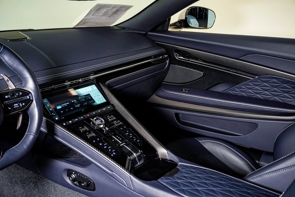 Used 2024 Aston Martin DB12 Coupe image 25