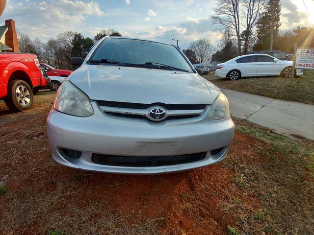 Used 2003 Toyota Echo Coupe FWD image 1