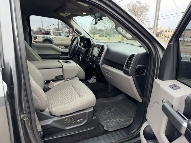 Used 2018 Ford F150 XLT w/ Equipment Group 302A Luxury image 9