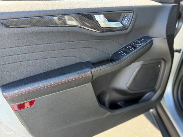 Used 2024 Ford Escape ST-Line image 10