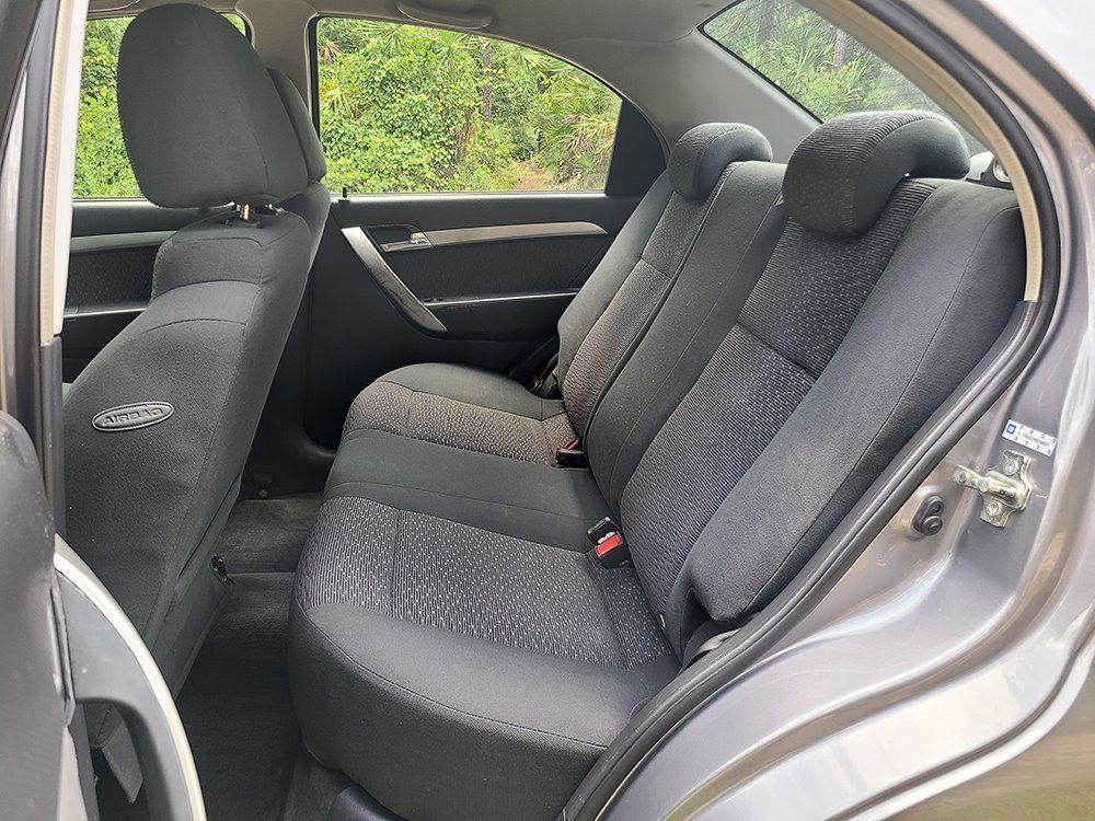 Used 2011 Chevrolet Aveo LT w/ LPO, Bodyside Molding Package FWD image 18