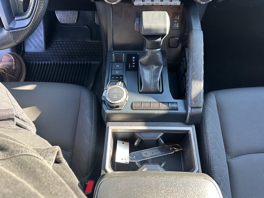 Certified 2024 Toyota Tacoma SR5 AWD/4WD image 19