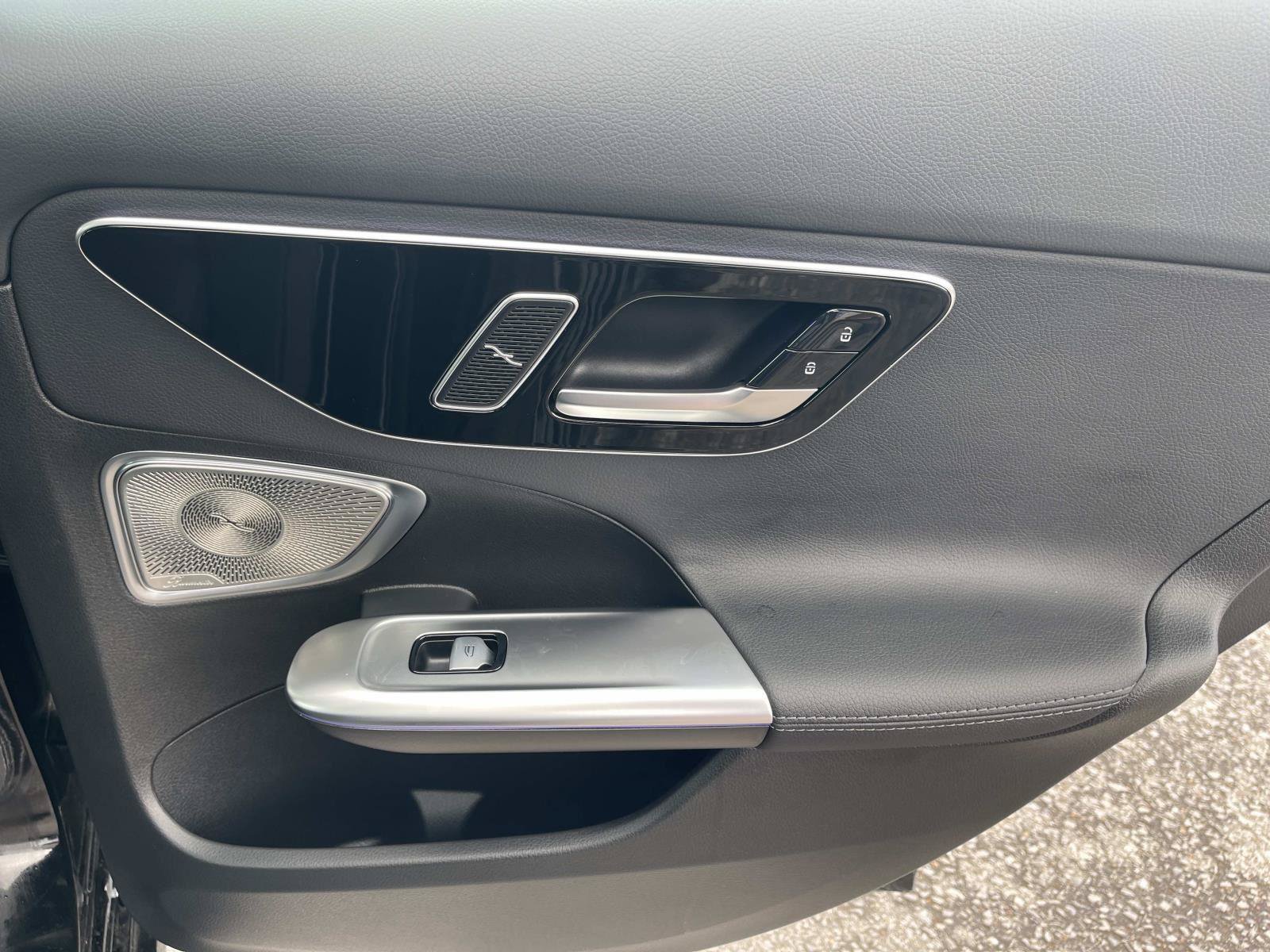 Certified 2025 Mercedes-Benz C 300 4MATIC Sedan image 22
