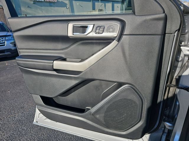 Used 2021 Ford Explorer Limited w/ Equipment Group 301A image 30