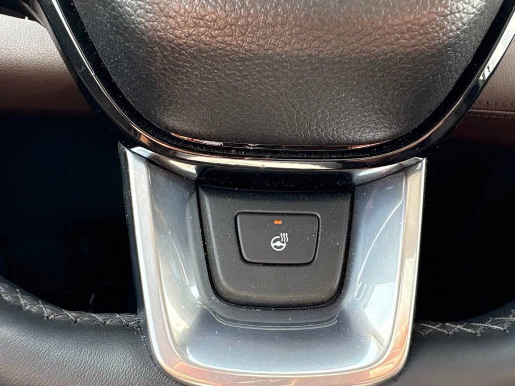 Used 2025 Honda Pilot Elite image 8