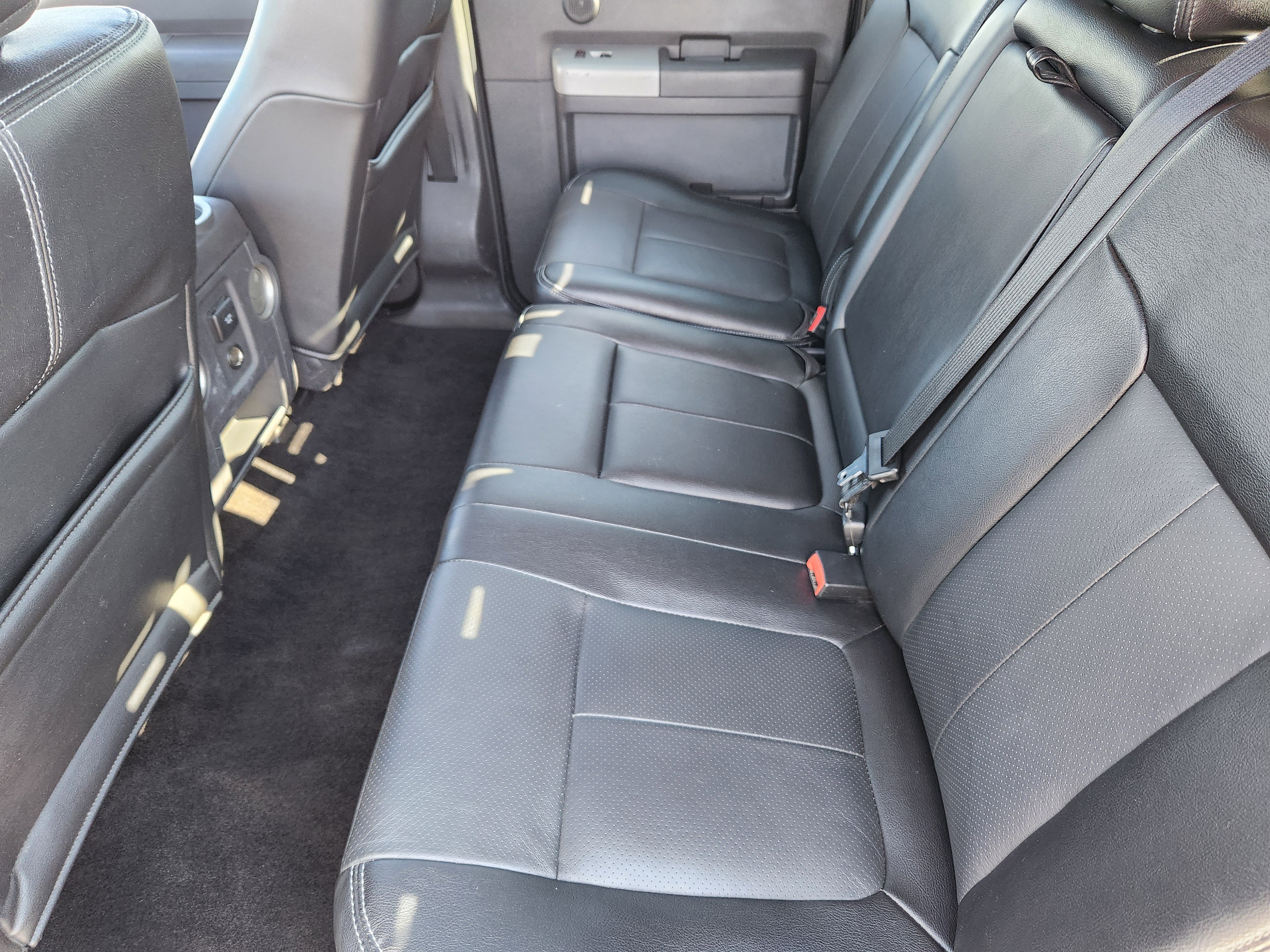 Used 2016 Ford F350 Lariat image 14