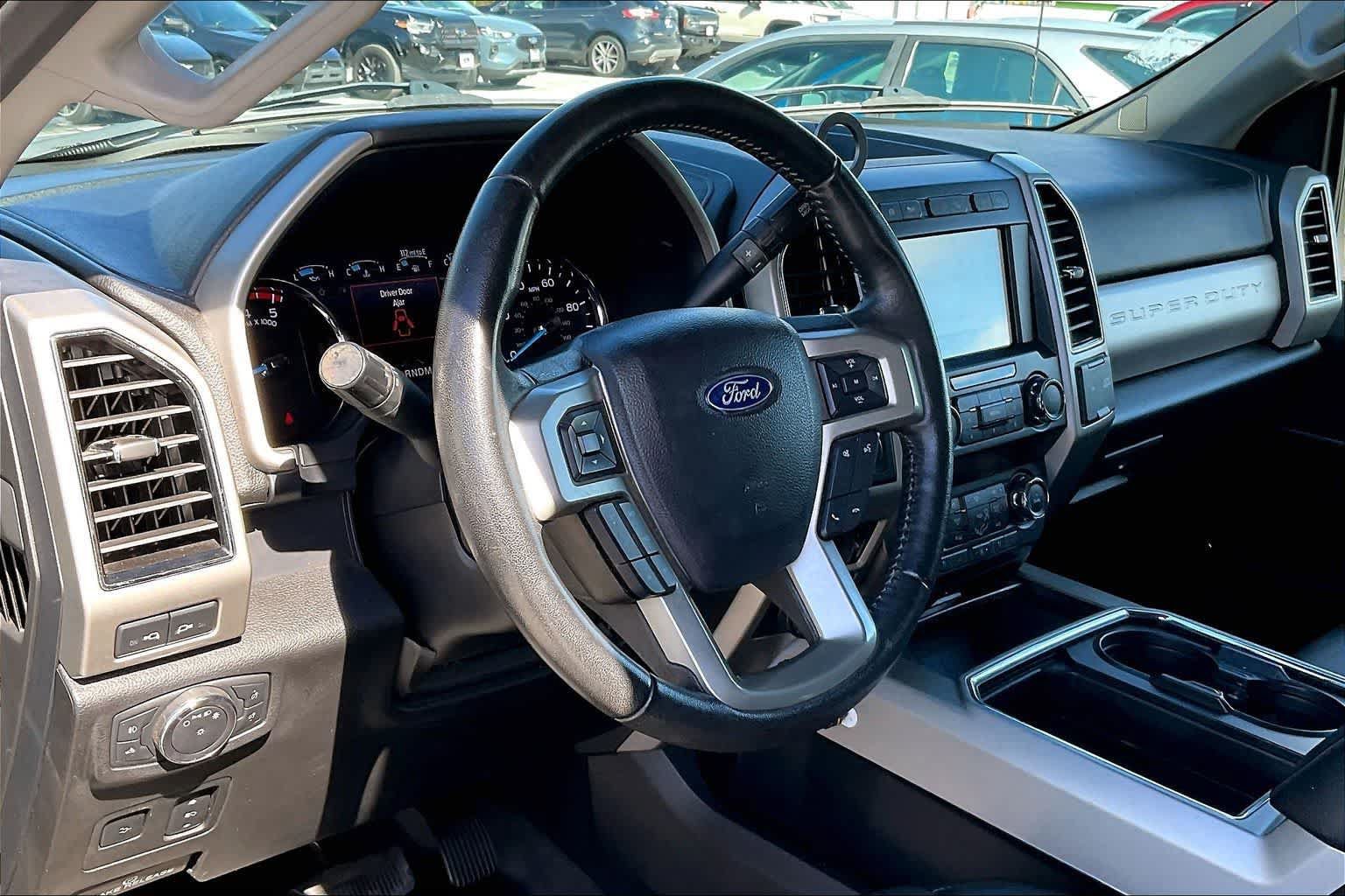 Used 2021 Ford F250 Lariat AWD/4WD image 2