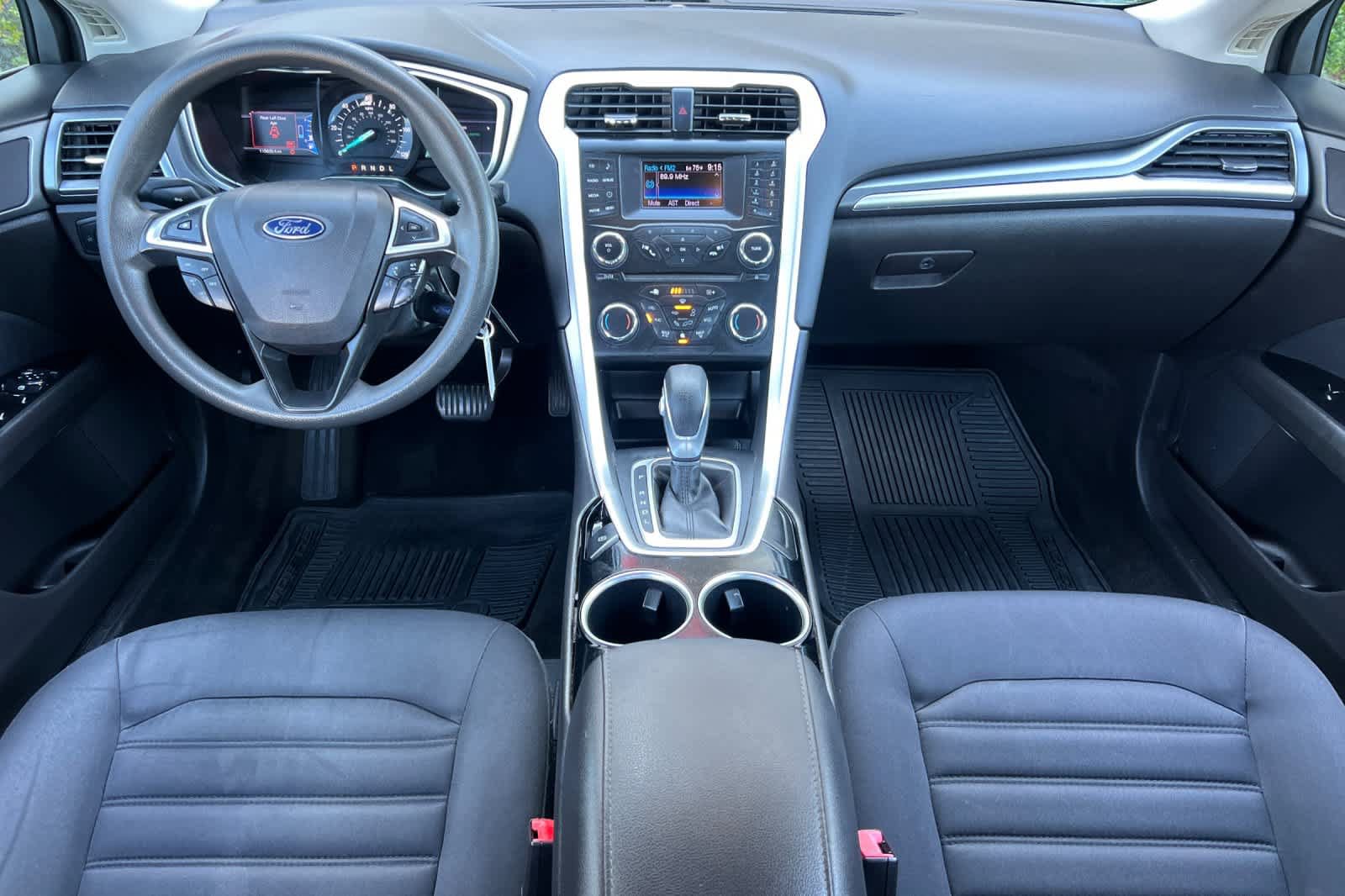 Used 2013 Ford Fusion SE FWD image 3