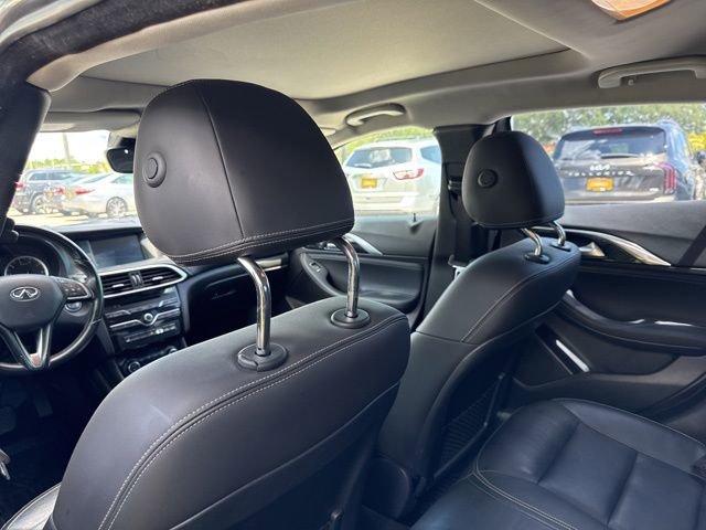 Used 2018 INFINITI QX30 Premium w/ Navigation Package AWD/4WD image 19