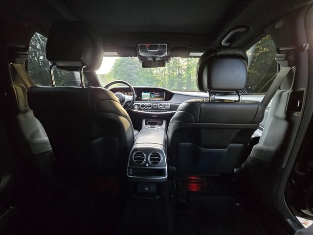 Used 2019 Mercedes-Benz S 560 Sedan image 25