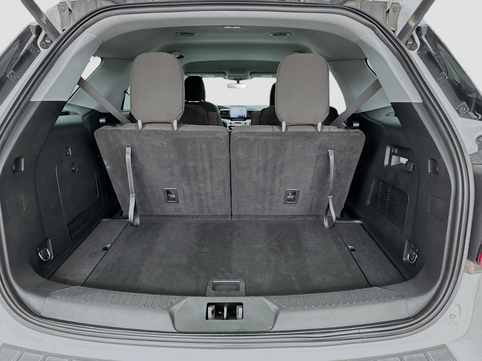 Used 2022 Ford Explorer XLT w/ Class IV Trailer Tow Package image 17