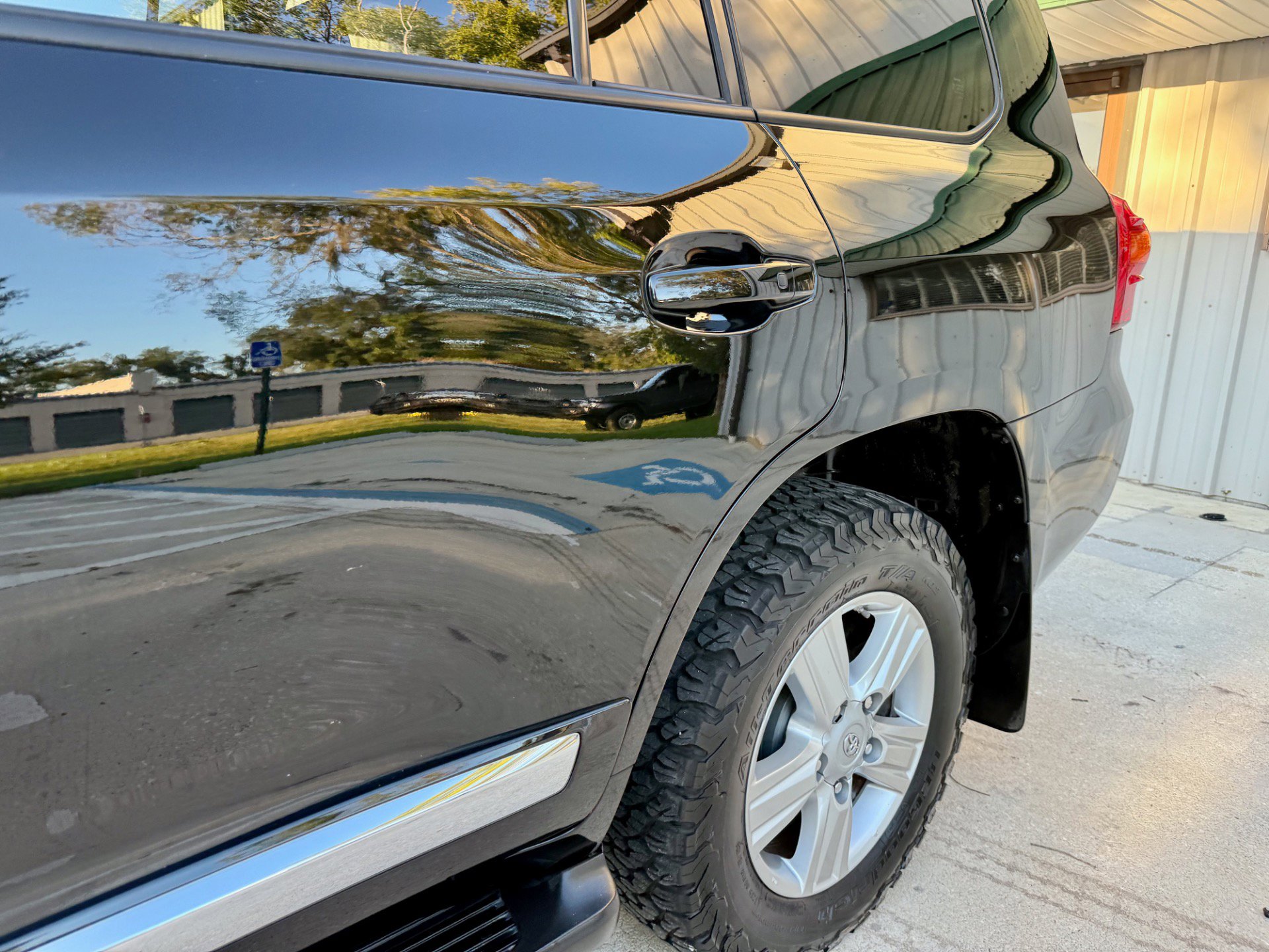 Used 2013 Toyota Land Cruiser image 13