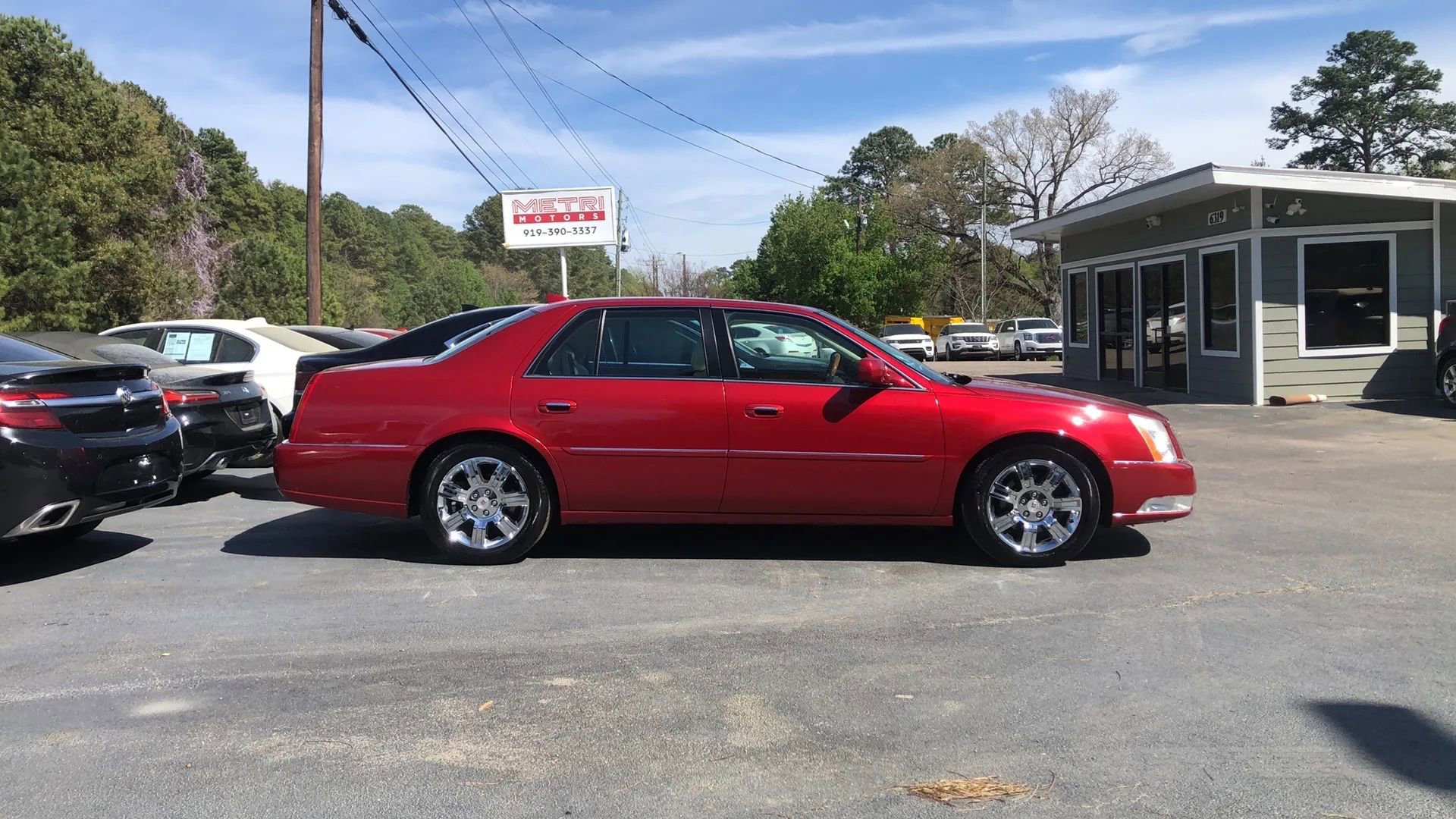 Used 2011 Cadillac DTS Platinum image 2