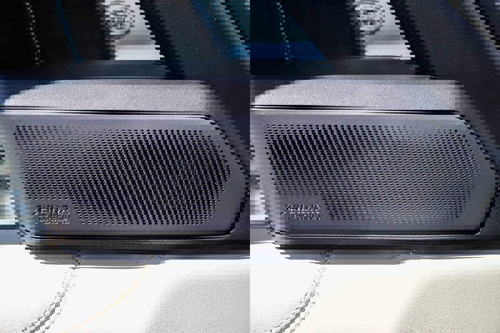 New 2026 Land Rover Range Rover Long Wheelbase SE image 23