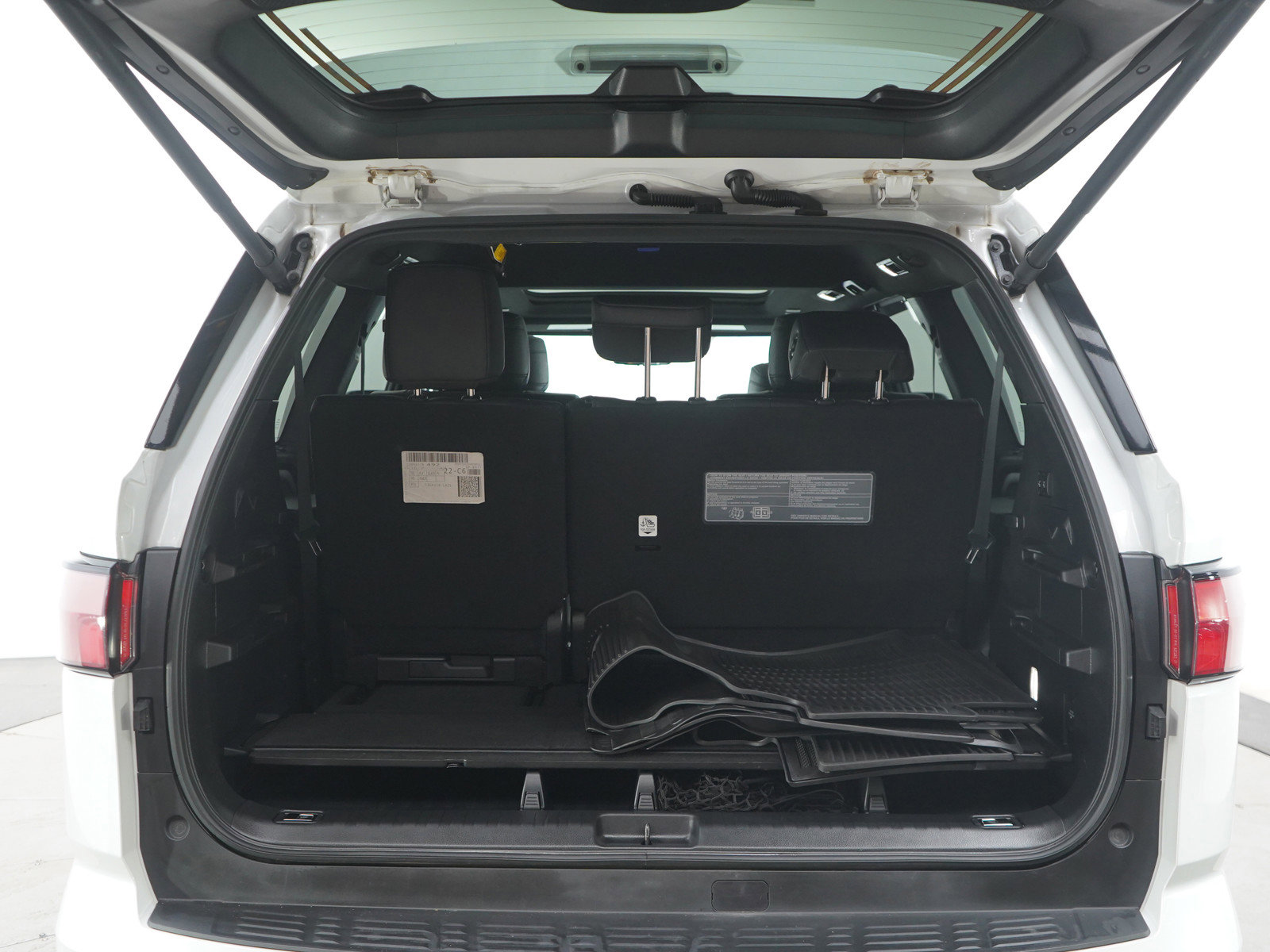 Used 2023 Toyota Sequoia Platinum image 16