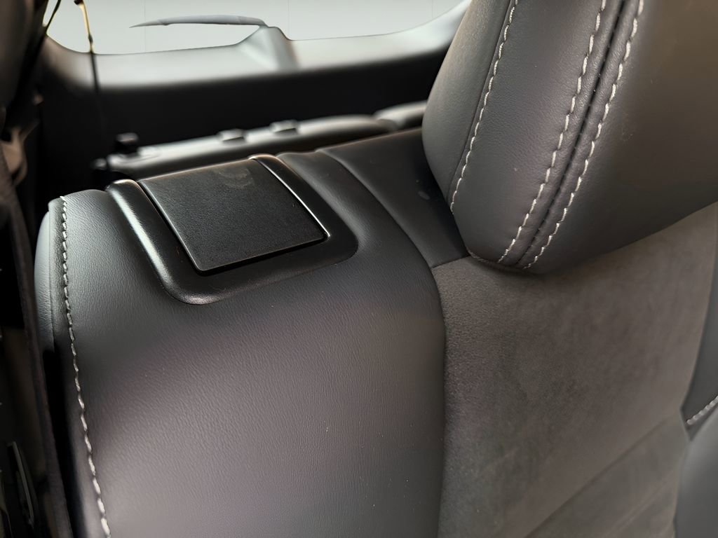 Used 2024 Mitsubishi Outlander SE image 25