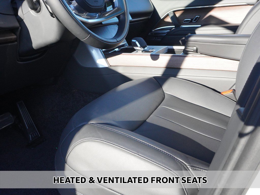 Used 2025 Land Rover Range Rover SE image 8