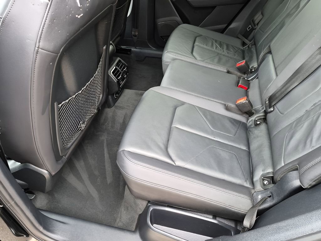Used 2023 Audi Q3 2.0T Premium Plus w/ Premium Plus Package image 21