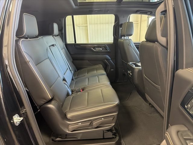 Used 2025 GMC Yukon XL Elevation AWD/4WD image 30