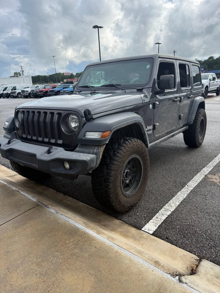 Used 2018 Jeep Wrangler Unlimited Sport S AWD/4WD image 2