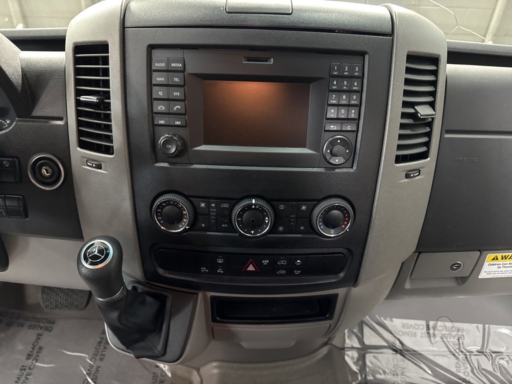 Used 2017 Mercedes-Benz Sprinter 2500 image 19