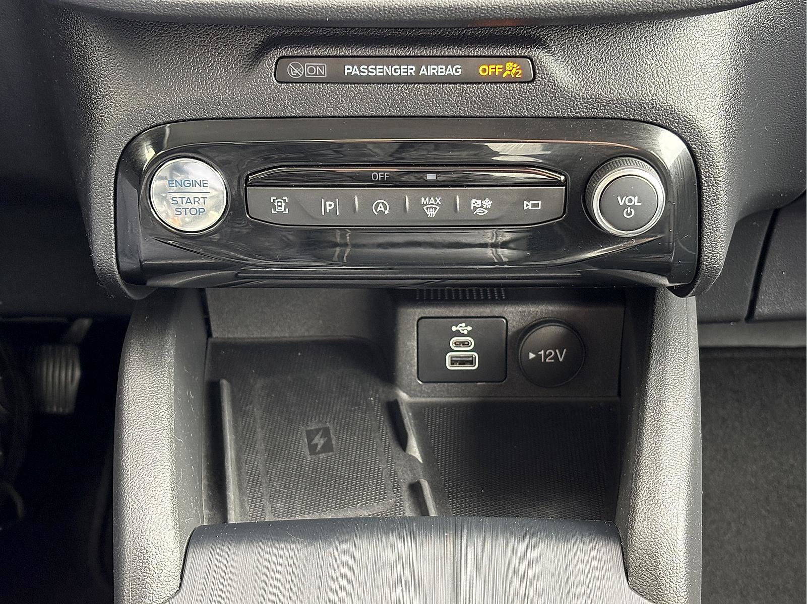 Used 2024 Ford Escape Platinum AWD/4WD image 28